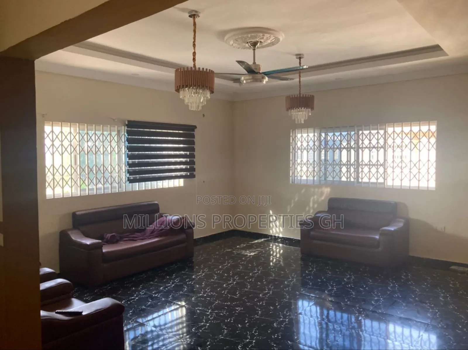 6bdrm House in Millions Properties, Amasaman for sale