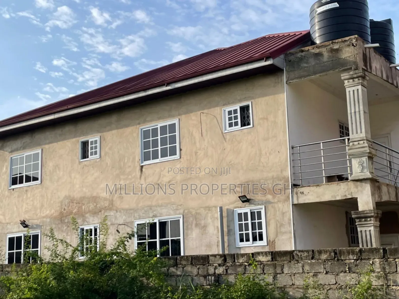 6bdrm House in Millions Properties, Amasaman for sale