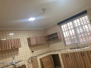 6bdrm House in Millions Properties, Amasaman for sale