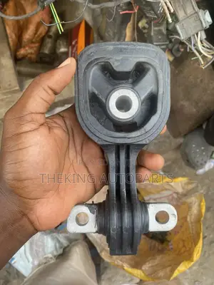 Honda CRV 2017 Engine Seat Down.