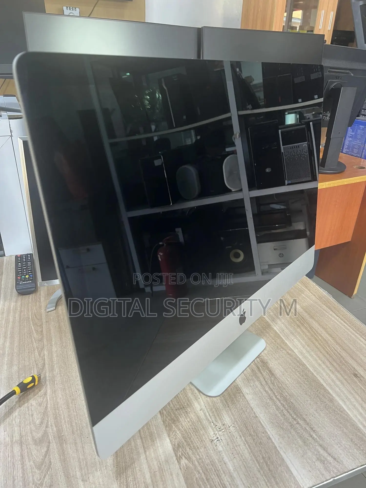 Desktop Computer Apple iMac 16GB Intel Core I5 SSD 256GB