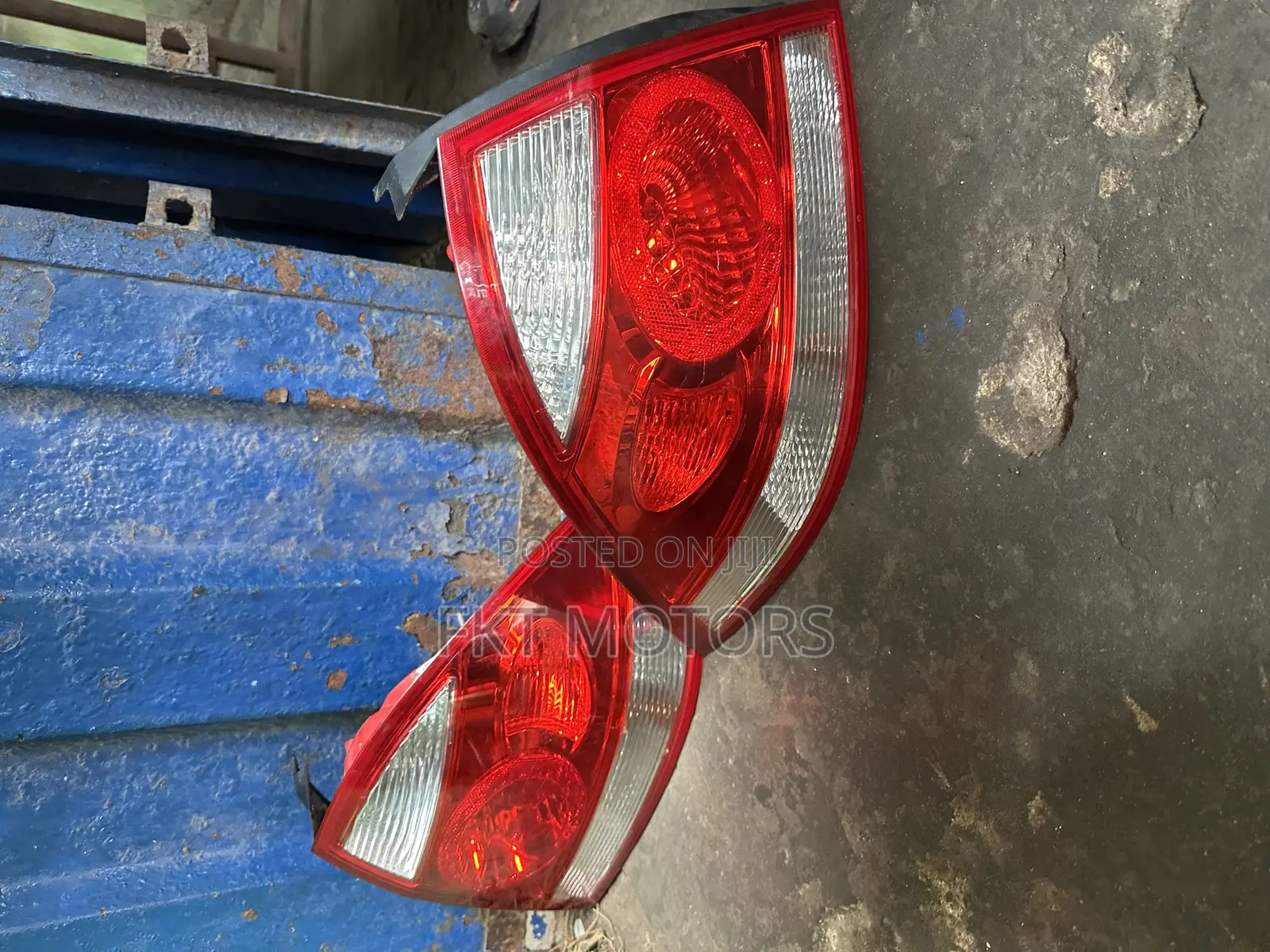 Nisssan Sunny Taillight 2005,2006,2007,2008,2009,2010,2011