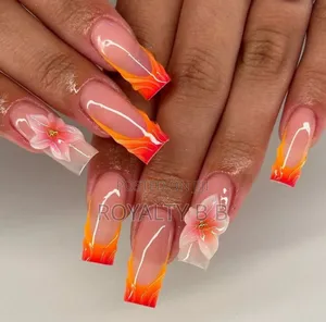 Nail, Lash, And Pedicurist Wanted