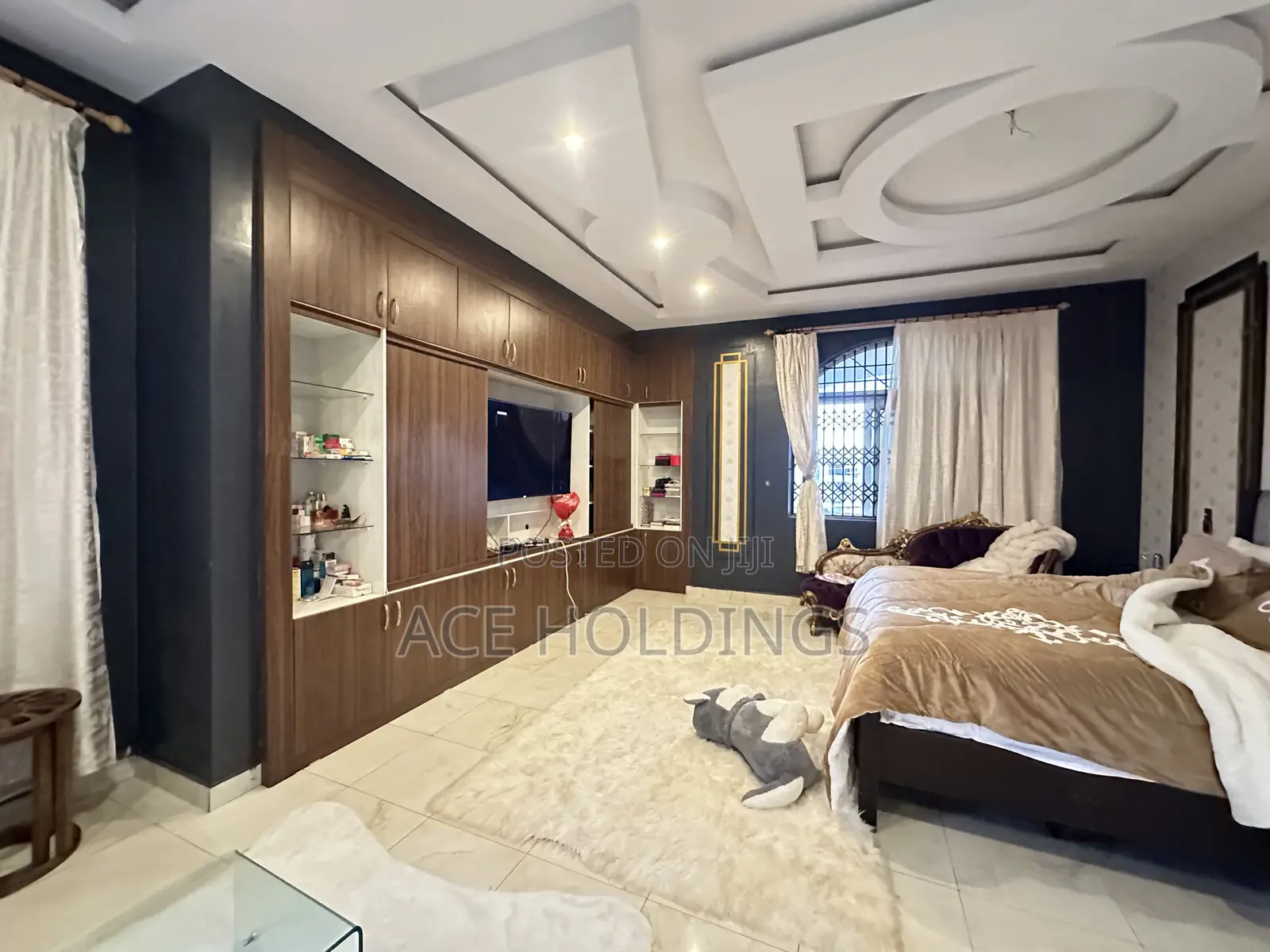 Furnished 6bdrm Mansion in Sakumono for sale