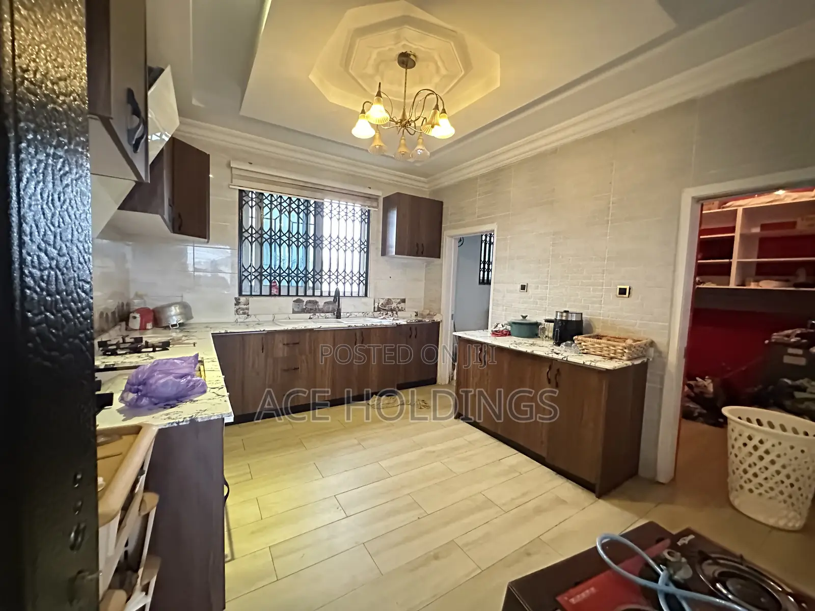 Furnished 6bdrm Mansion in Sakumono for sale