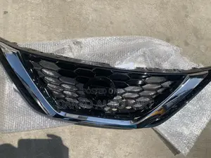 14-17 Nissan Qashqai J11 Front Bumper Radiator Grille