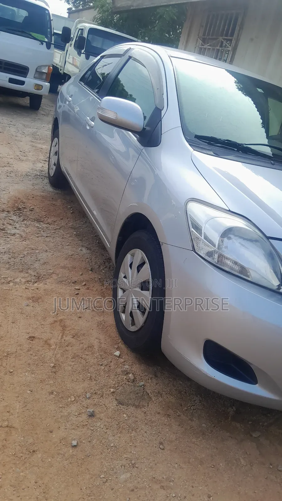 Toyota Belta 2010 Silver
