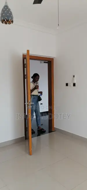2bdrm Apartment in Tsaado Roundabout, Spintex for rent