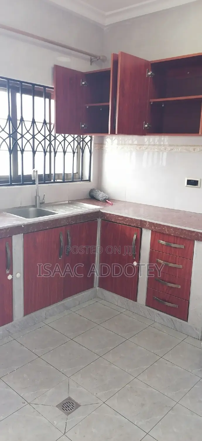 2bdrm Apartment in Tsaado Roundabout, Spintex for rent