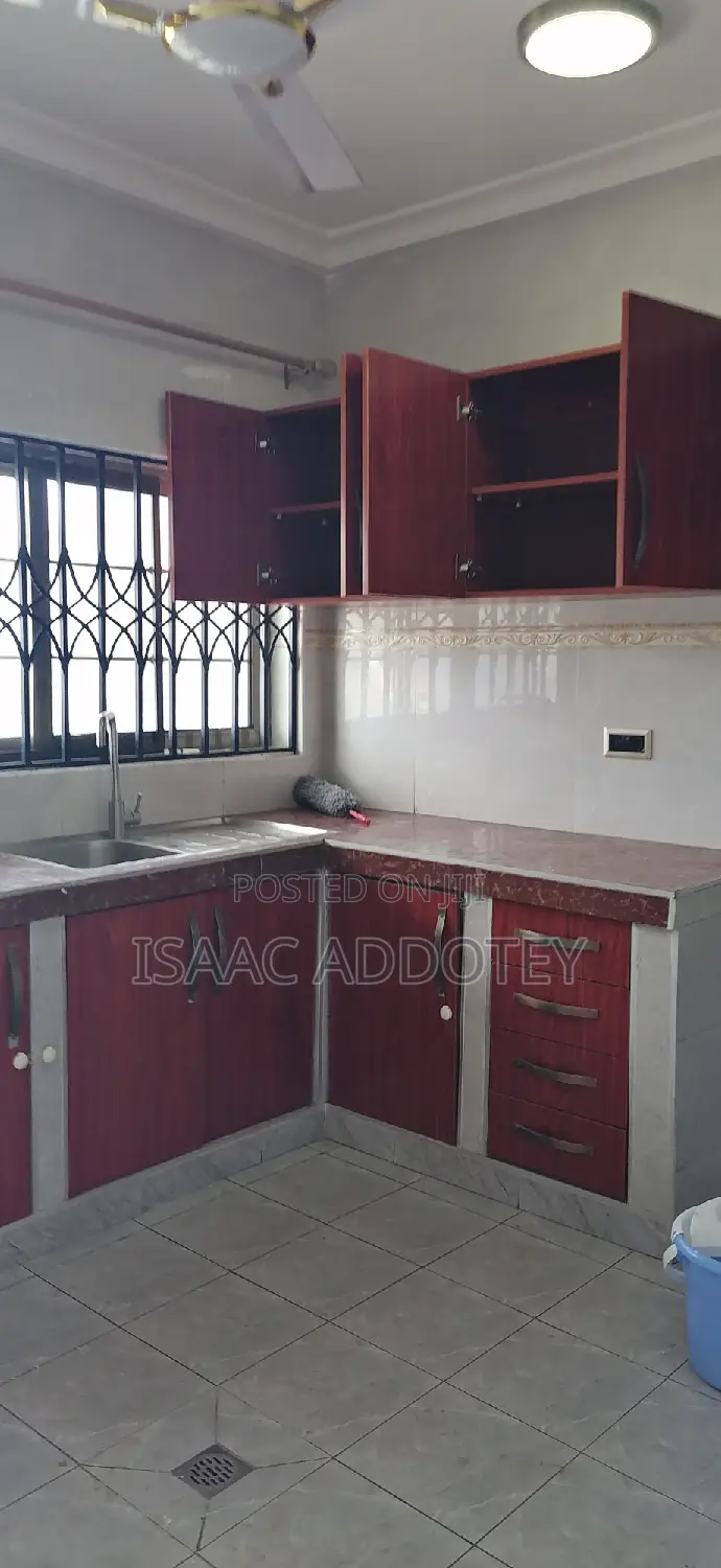 2bdrm Apartment in Tsaado Roundabout, Spintex for rent