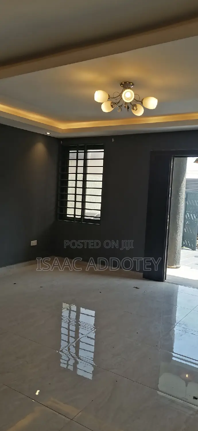 2bdrm Apartment in Tsaado, Spintex for rent