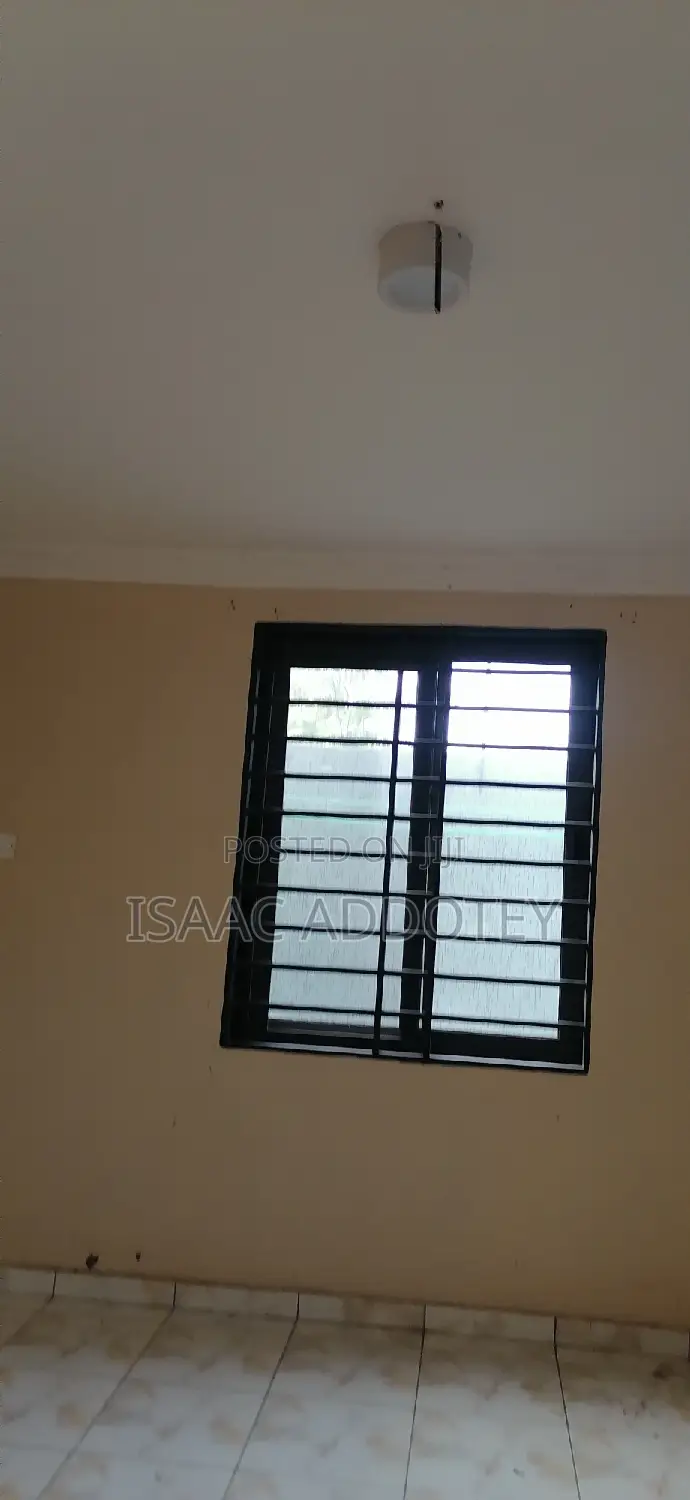 2bdrm Apartment in Tsaado, Spintex for rent
