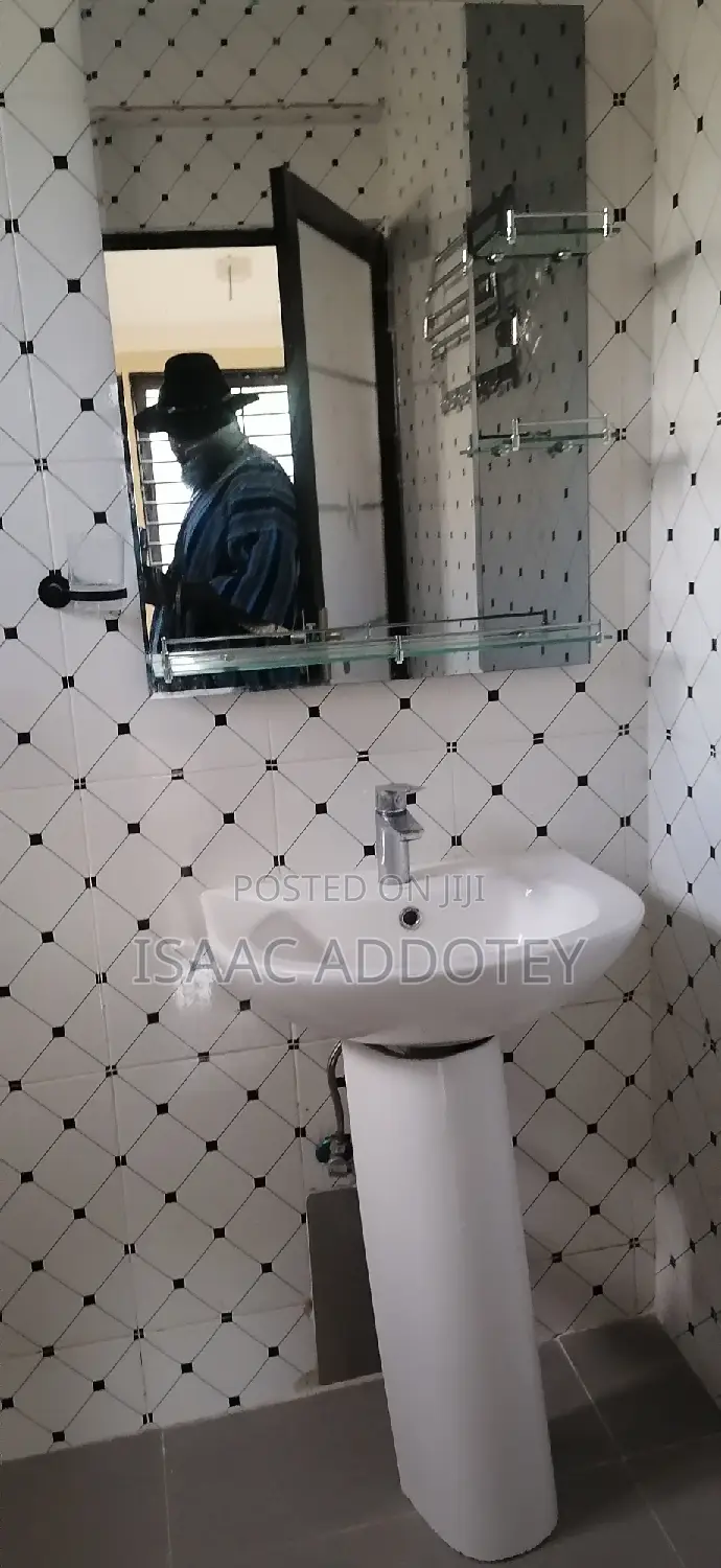 2bdrm Apartment in Tsaado, Spintex for rent