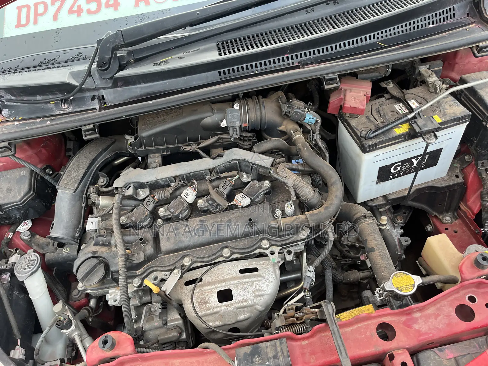 Toyota Vitz 2012 Red
