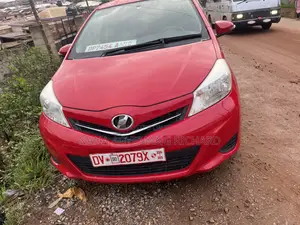 Toyota Vitz 2012 Red