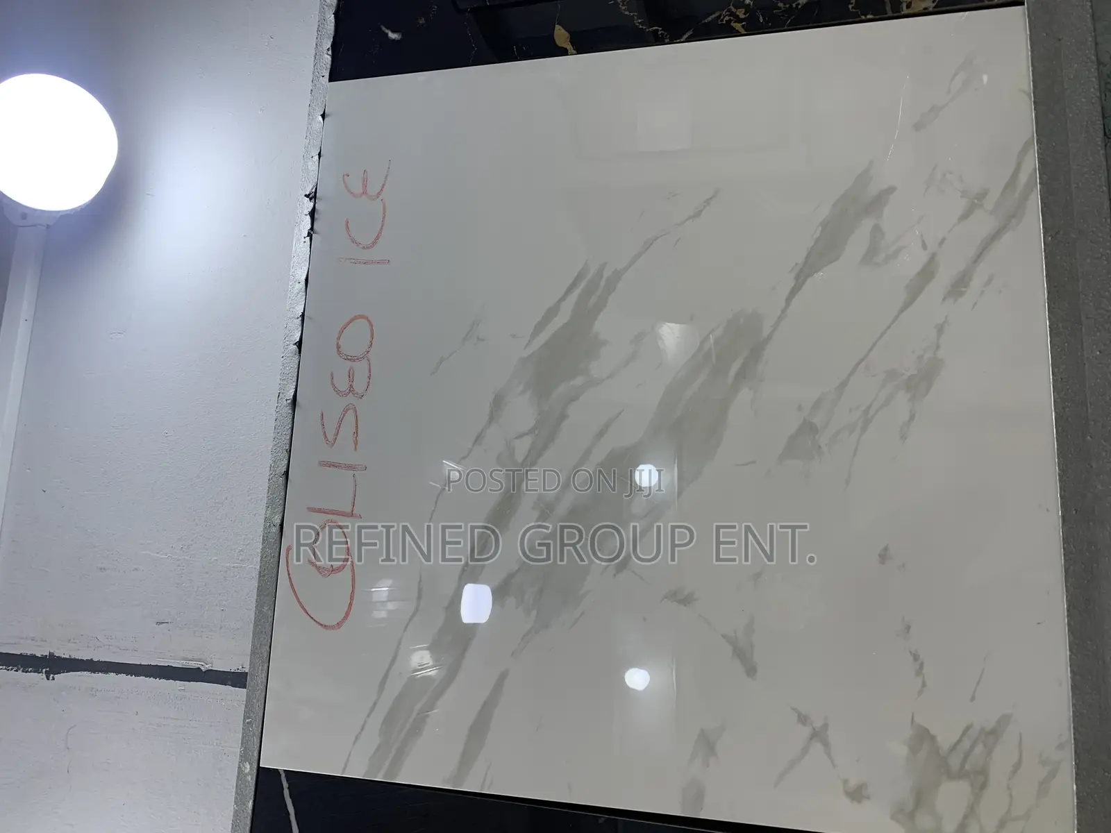 60/60cm Tiles