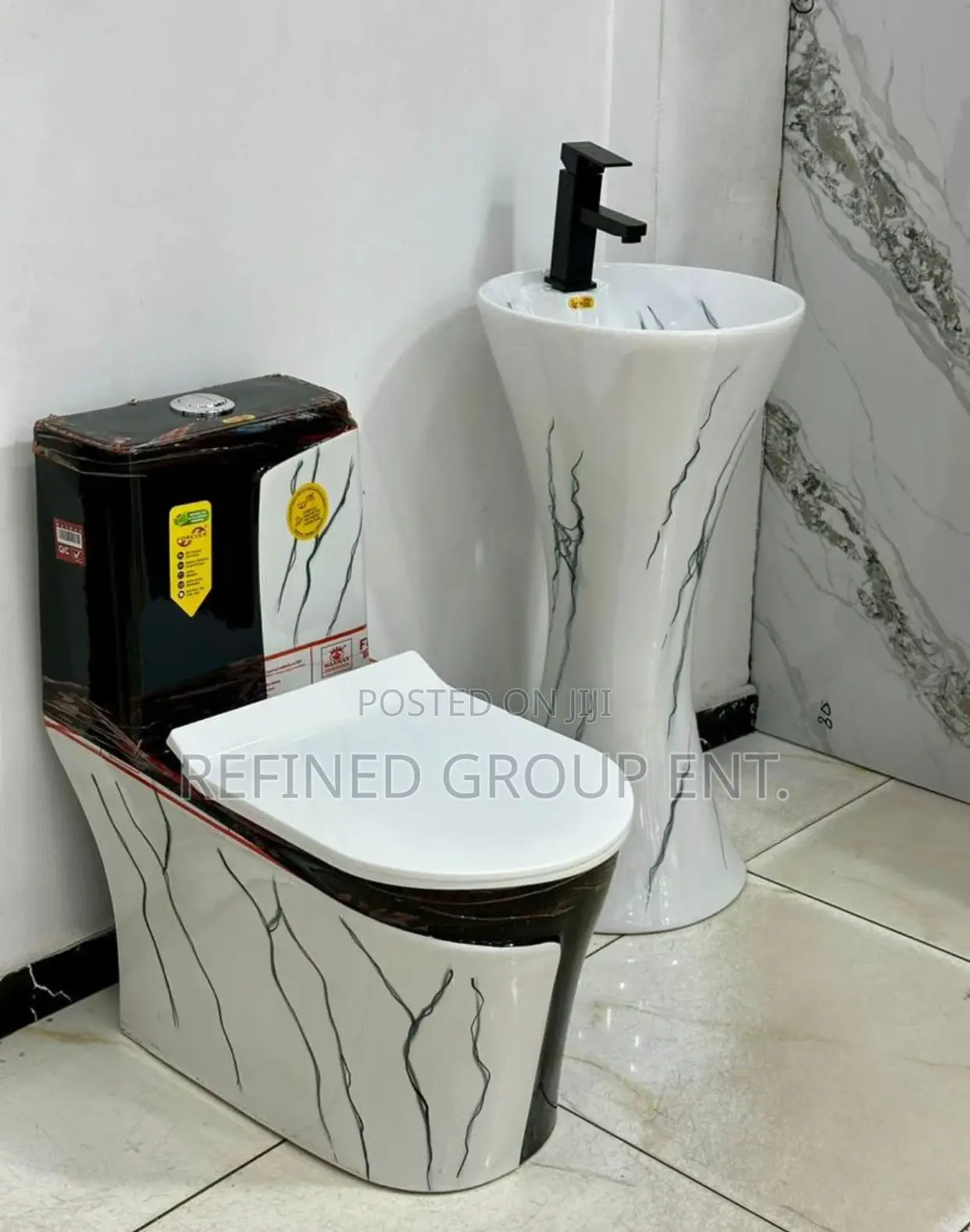 Luxury Wc With Hand Basin Complete