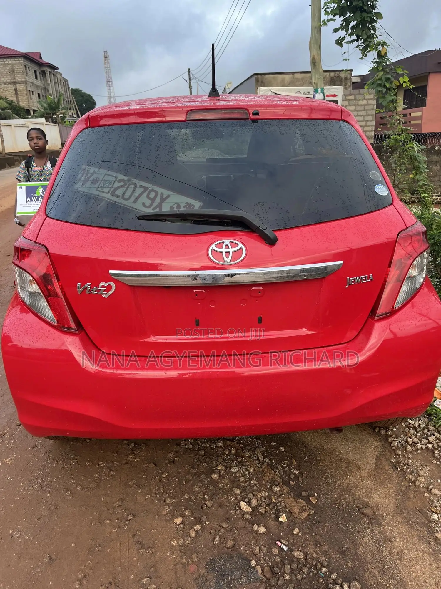 Toyota Vitz 2012 Red