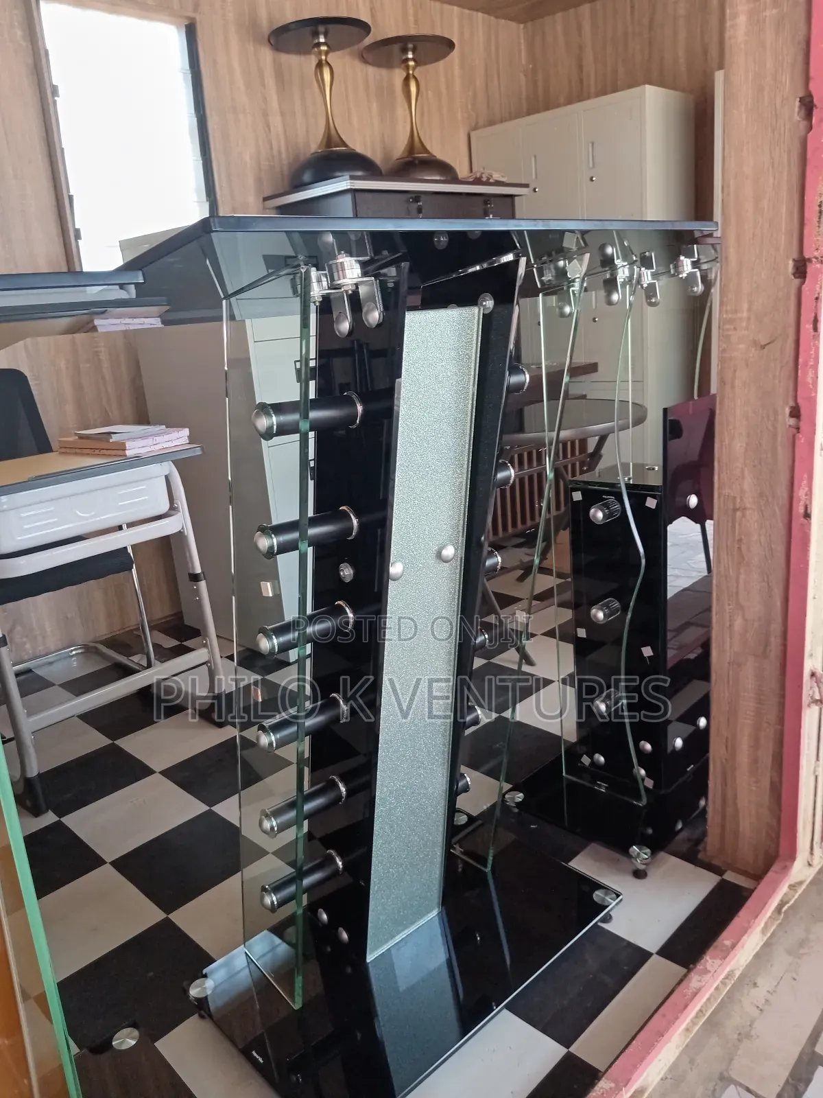 Design Glass Auditorium Pulpit