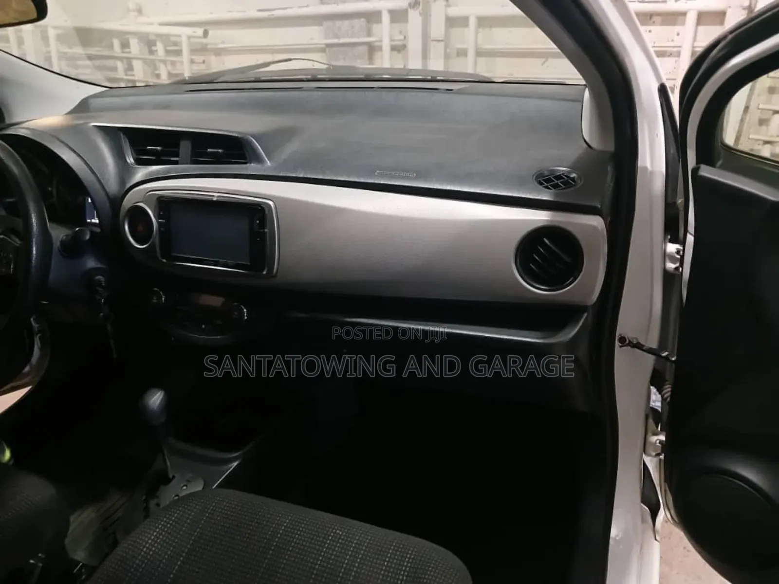 Toyota Vitz 1.5 FWD Hybrid 5dr 2018 White
