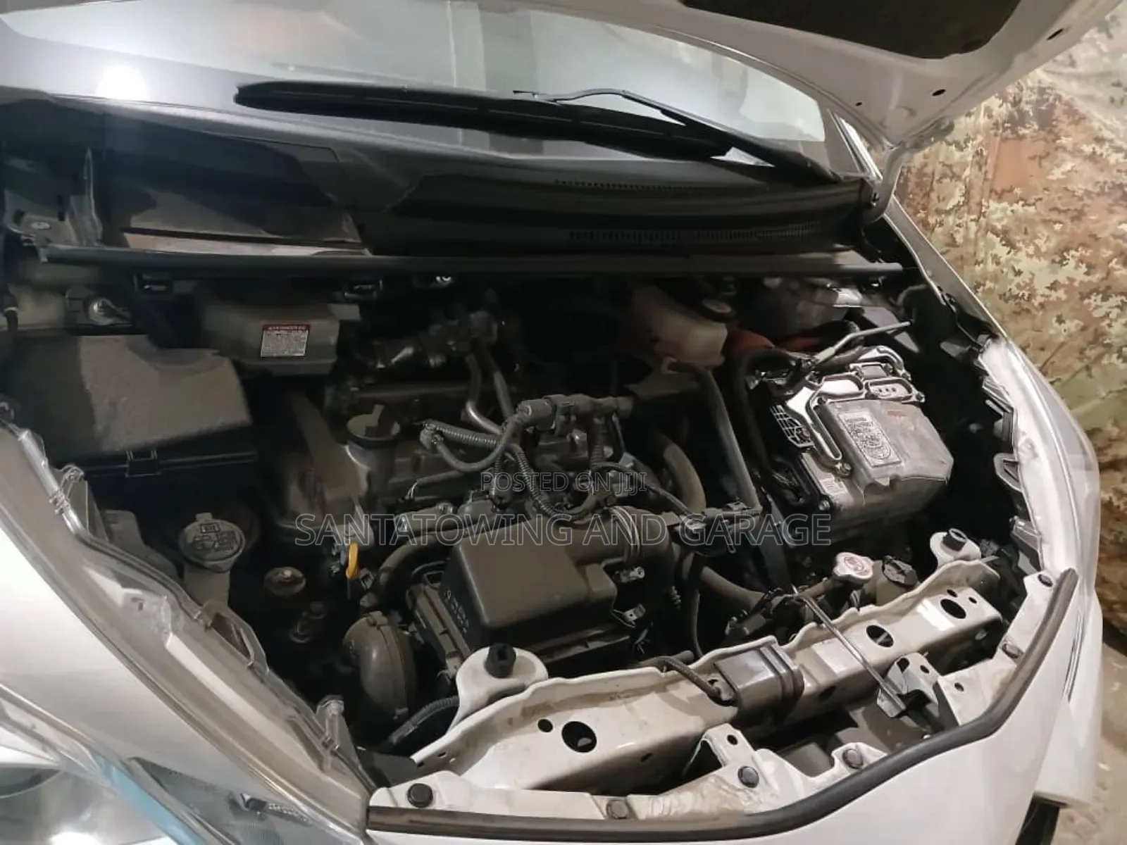 Toyota Vitz 1.5 FWD Hybrid 5dr 2018 White