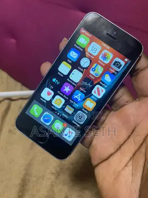 Photo - Apple iPhone 5s 16 GB Gray