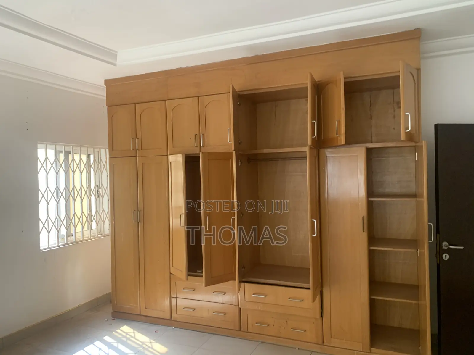 5bdrm Mansion in Joykeys, American House for sale