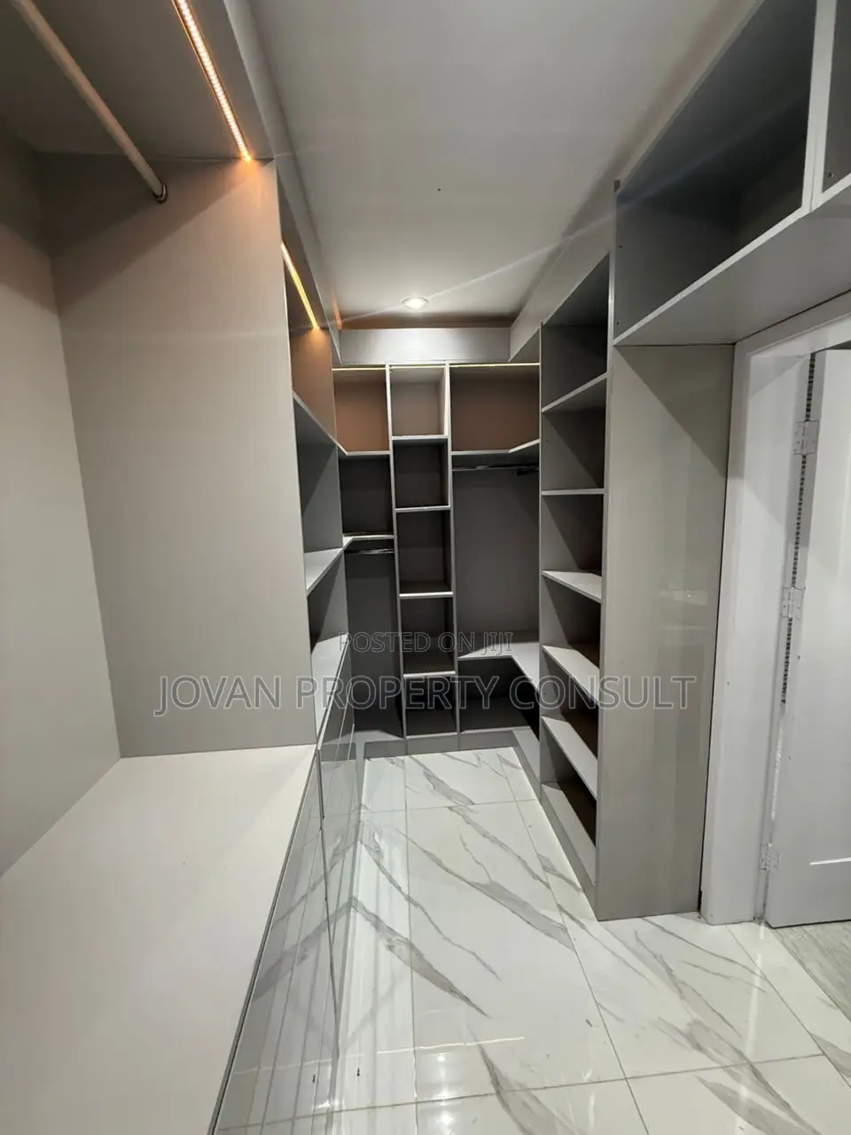 5bdrm House in Lertebiokoshie, Kaneshie for rent