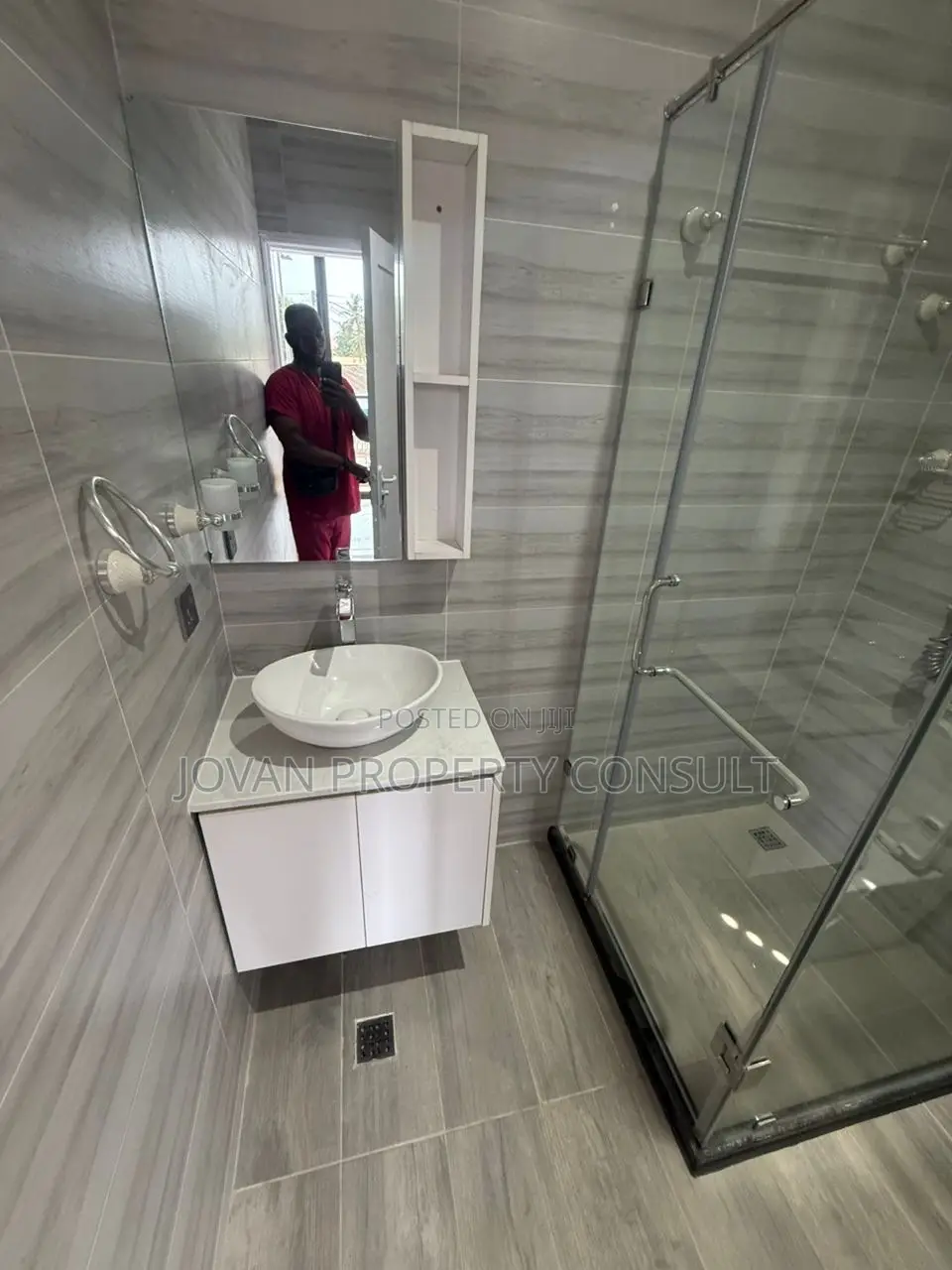5bdrm House in Lertebiokoshie, Kaneshie for rent
