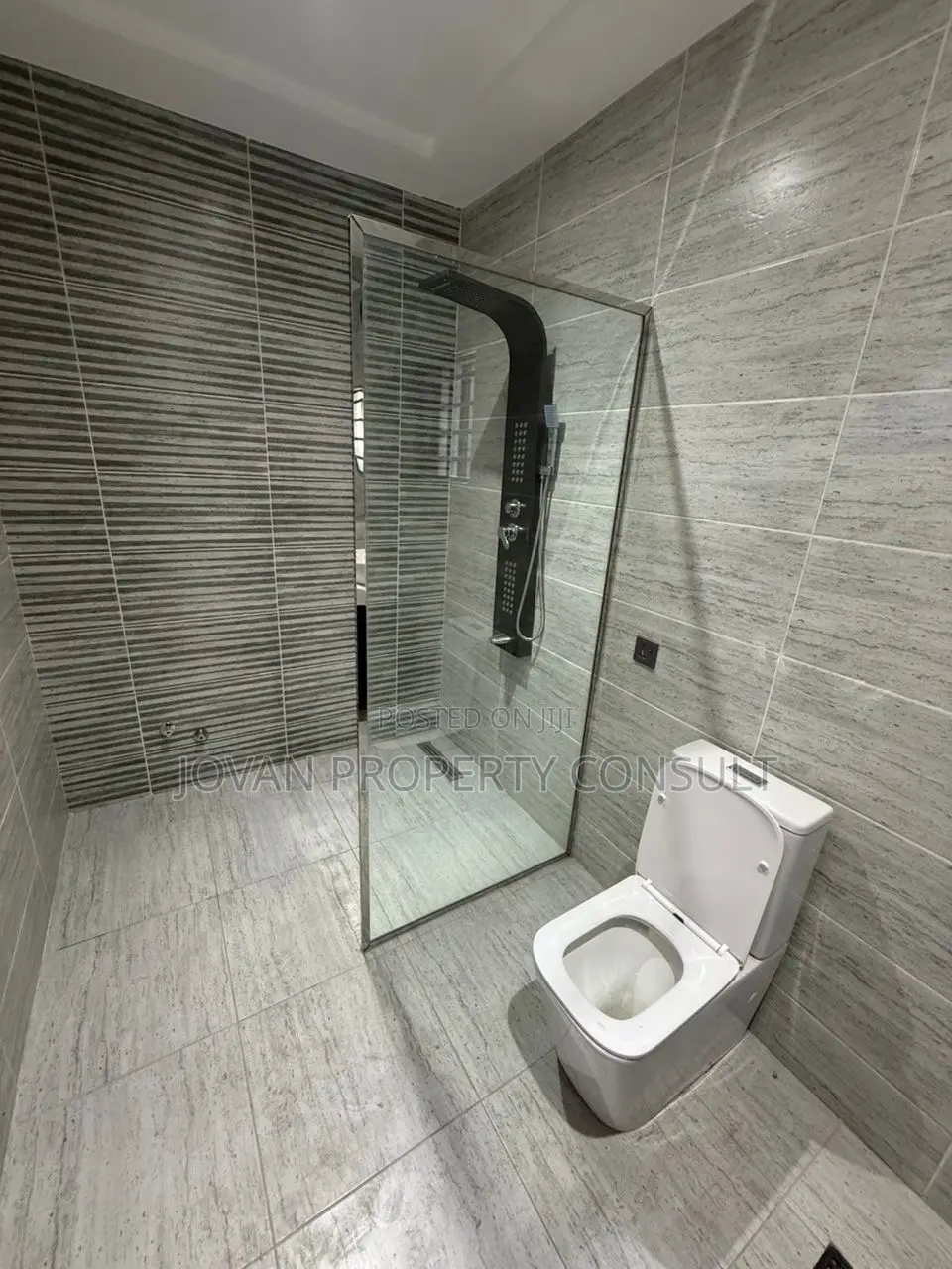 5bdrm House in Lertebiokoshie, Kaneshie for rent