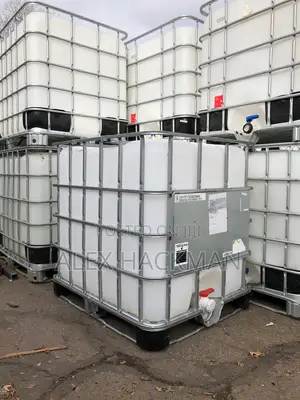 White Polytank With Cage