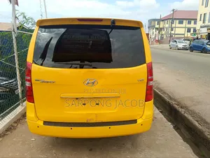 Hyundai Starex 2019 Yellow