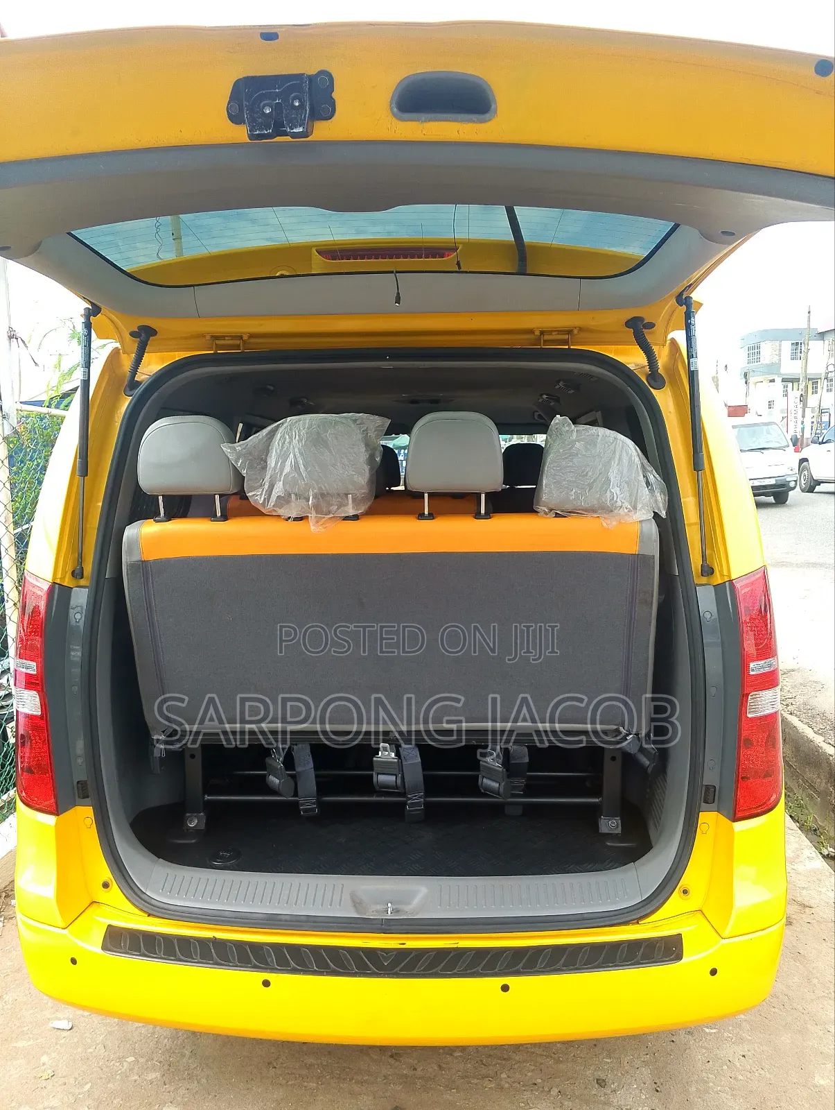 Hyundai Starex 2019 Yellow