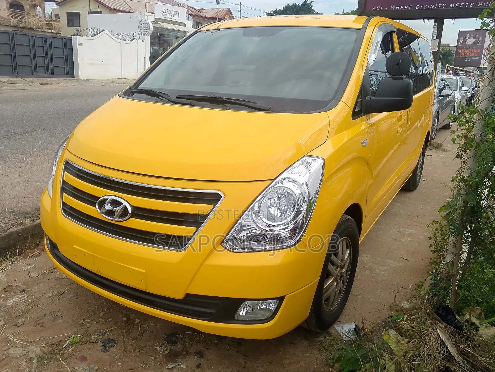 Hyundai Starex 2019 Yellow