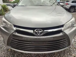 Toyota Camry XLE 4dr Sedan (2.5L 4cyl 6A) 2017 Silver