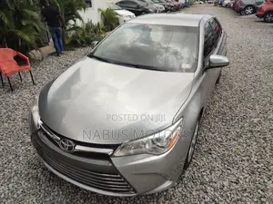 Toyota Camry XLE 4dr Sedan (2.5L 4cyl 6A) 2017 Silver
