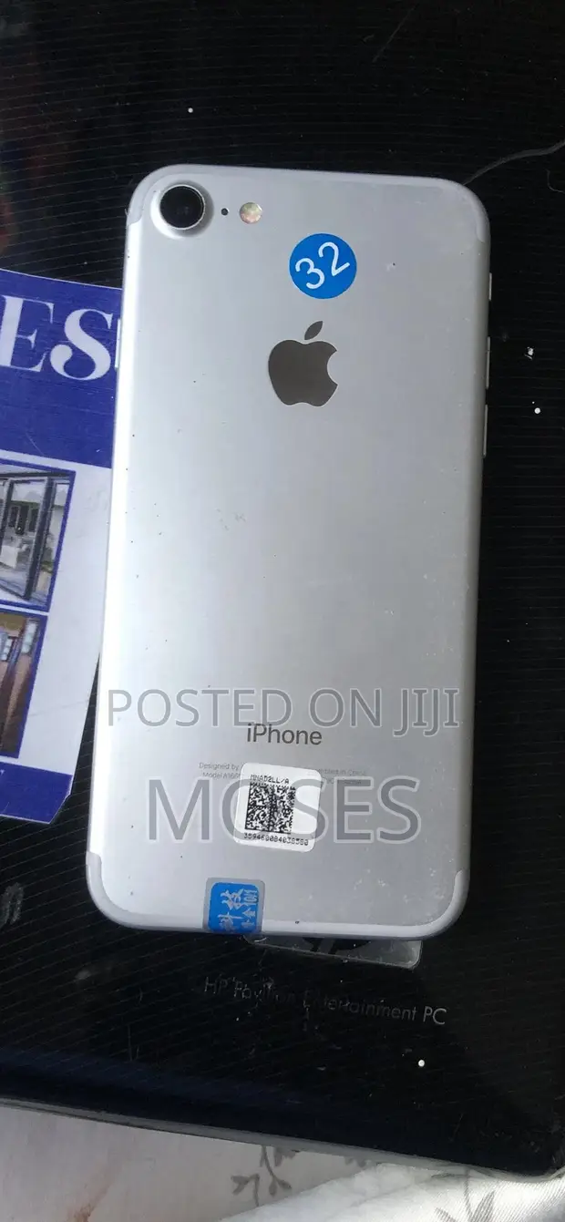 iPhone 7 Silver 32 GB Y!mobile スマートフォン本体