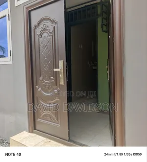 2bdrm Apartment in 2 Bedroom Self, Tema Metropolitan for rent