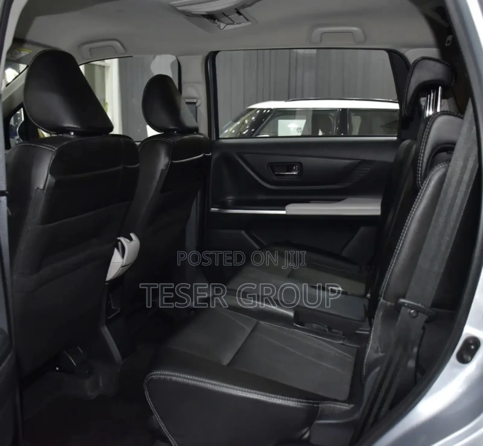 New Toyota Veloz 1.5 CVT FWD 2024 Silver