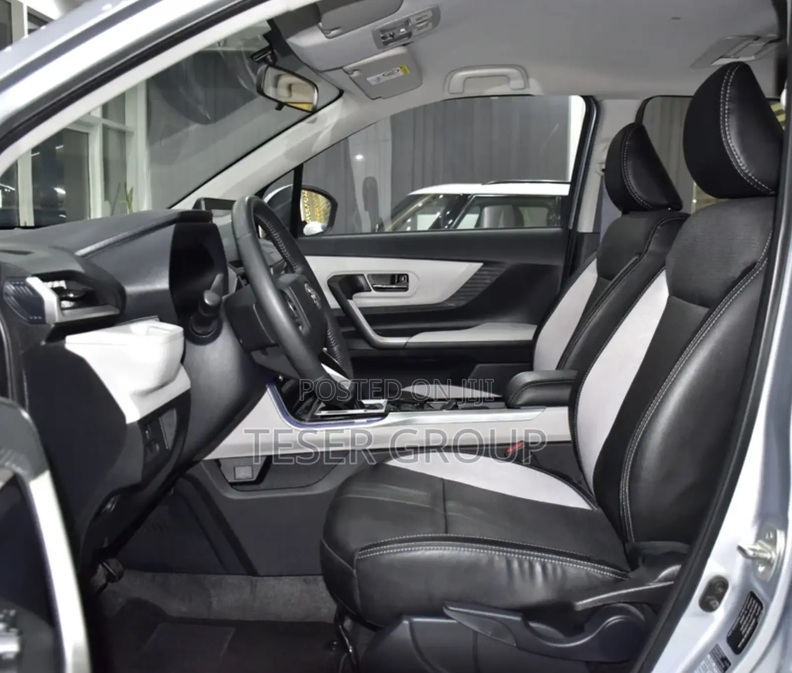 New Toyota Veloz 1.5 CVT FWD 2024 Silver