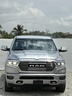 Photo - RAM Promaster 2500 2022 Silver