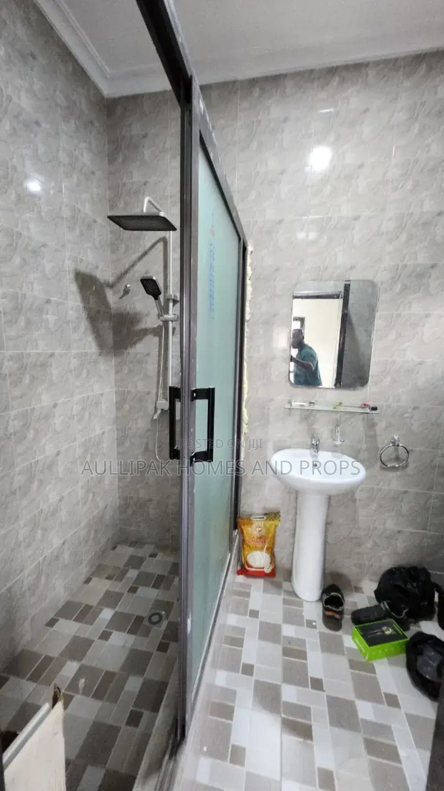 2bdrm Apartment in Ashaley Botwe for rent