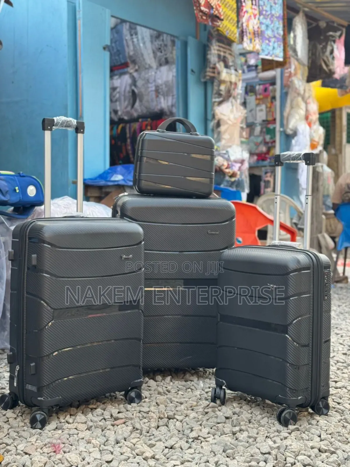 Antitheft Unbreakable Lightweight Travelling Luggage 4in1