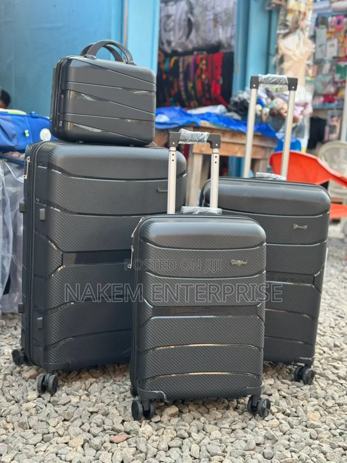 Antitheft Unbreakable Lightweight Travelling Luggage 4in1