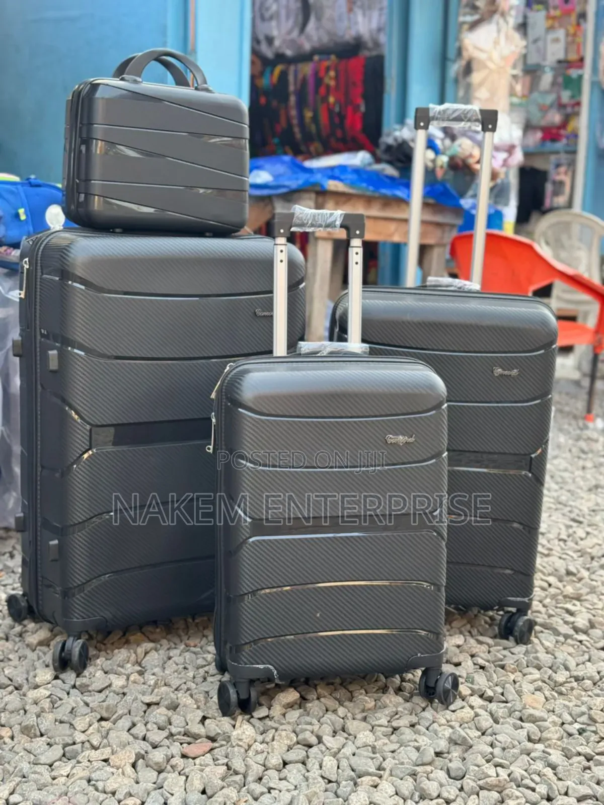 Antitheft Unbreakable Lightweight Travelling Luggage 4in1