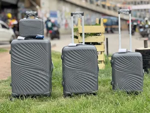 Fashionable Multifunctional Travelling Luggage 4 Set