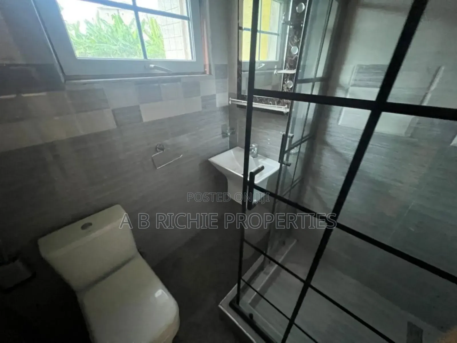 Furnished 4bdrm Apartment for sale