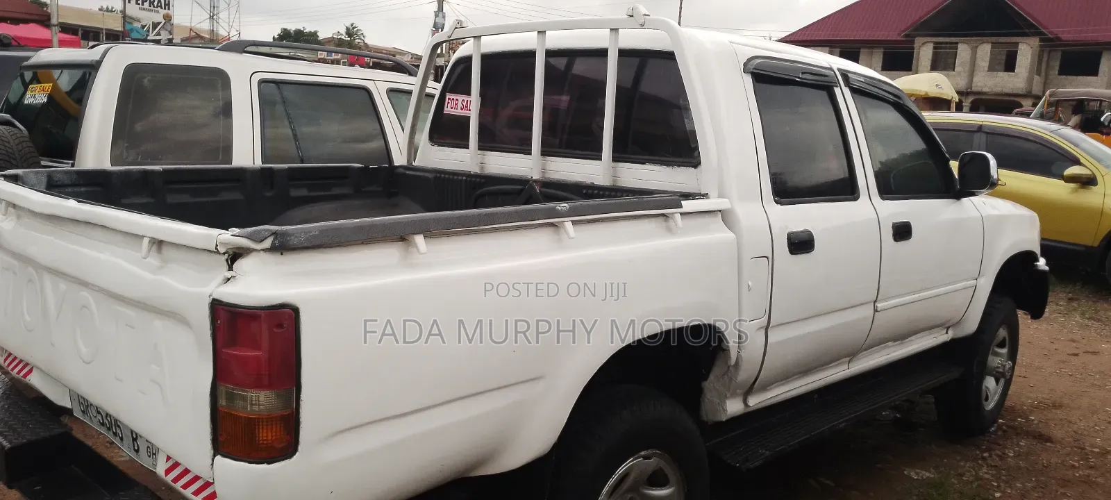 Toyota Hilux 1988 White