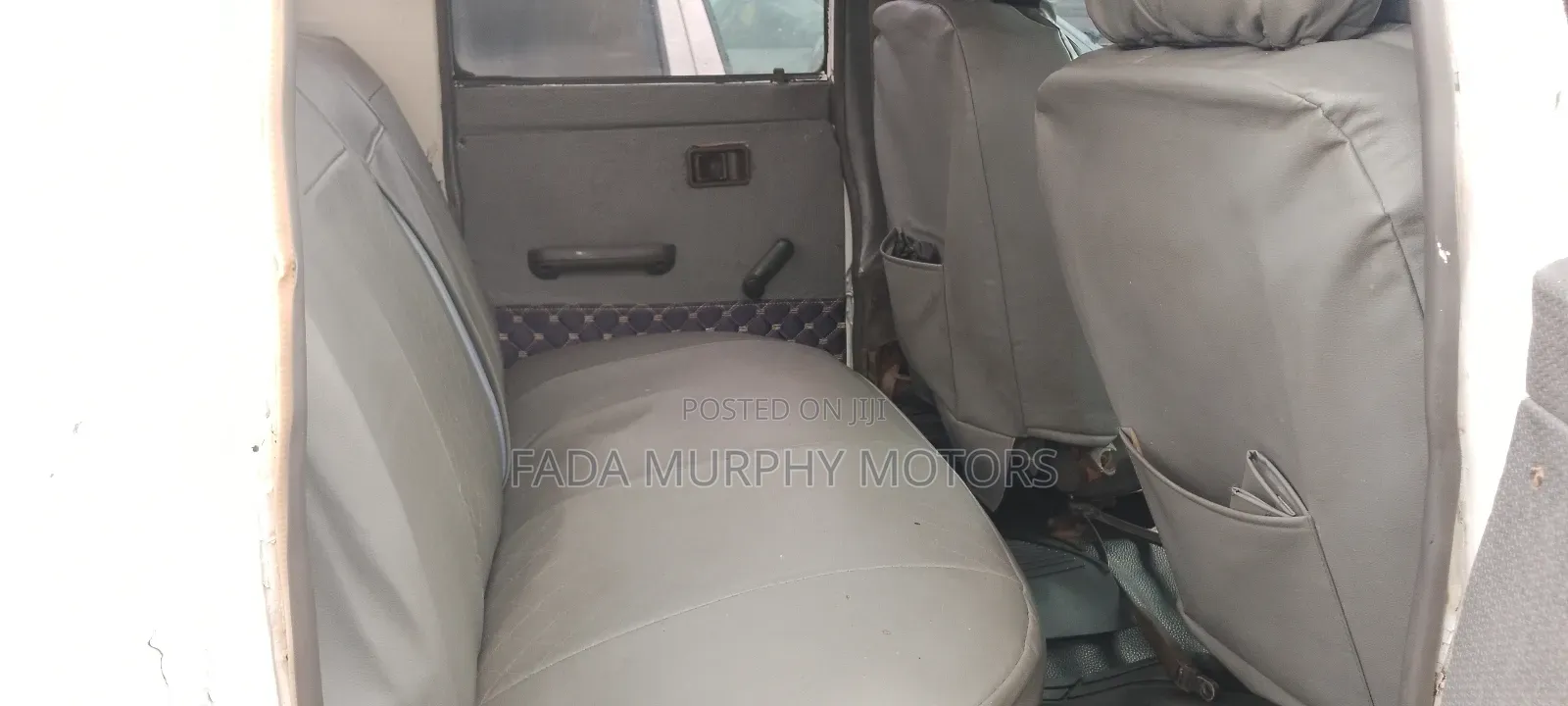 Toyota Hilux 1988 White
