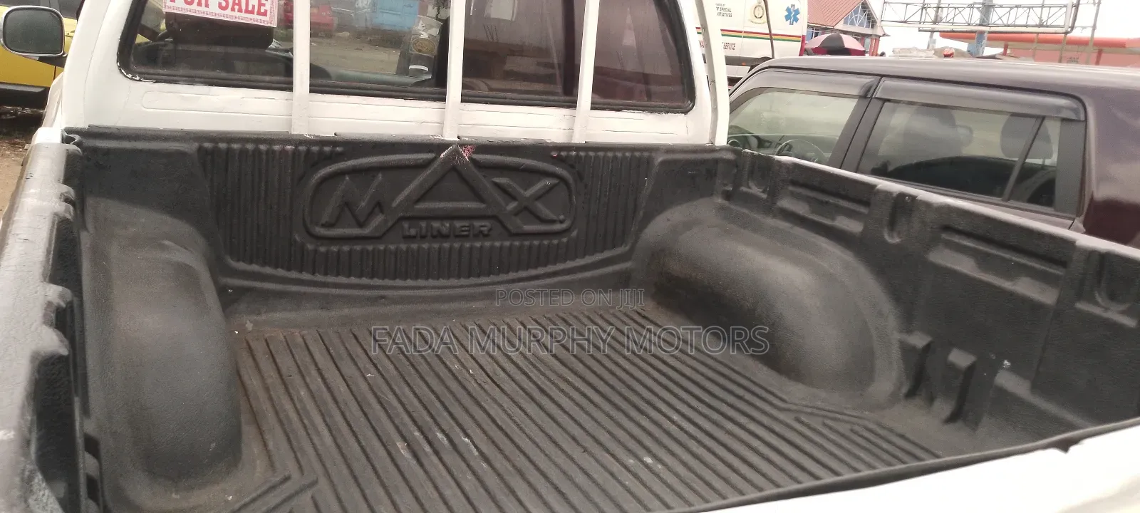 Toyota Hilux 1988 White